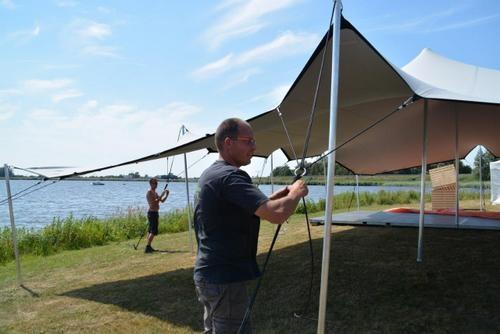 150702 Opbouw Beachrockers tent