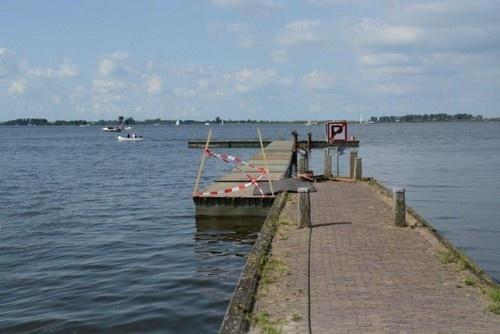 150727 Zwarte maandag steiger