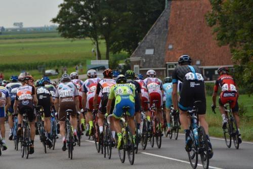 150810 Eneco Tour Wielrennen Spannenburg vertrek peloton