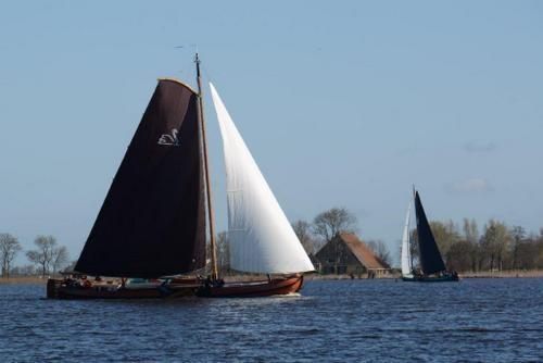 150922 Skutsjes vaarseizoen Langweer