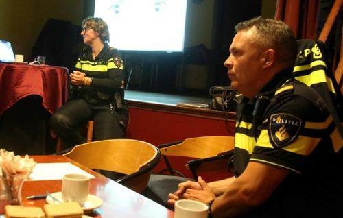 151022 Politie WhatsApp groep