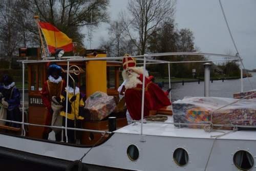 151116 Sinterklaas Langweer boot