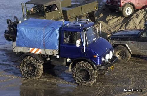 02112456 Unimog