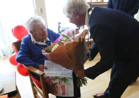 190516mevr wiarda 100 jaar 1