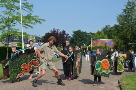 040616 optocht schartserbrug 6