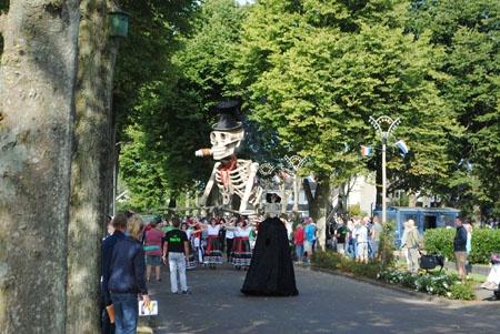 160901 Ochtendoptocht door de bomen