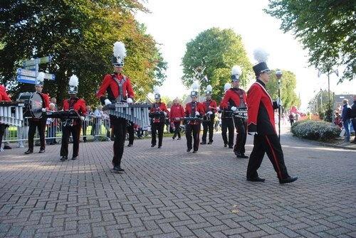 170907 Optocht in gang getrokken1