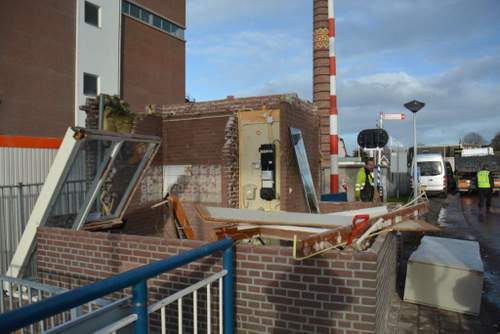 171114 Sloophamer brugwachtershuisje Scharsterbrug