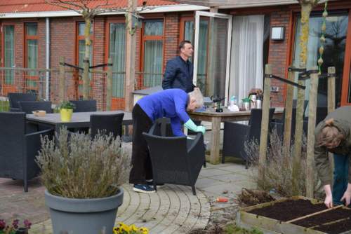 170313 NL Doet schoonmaken