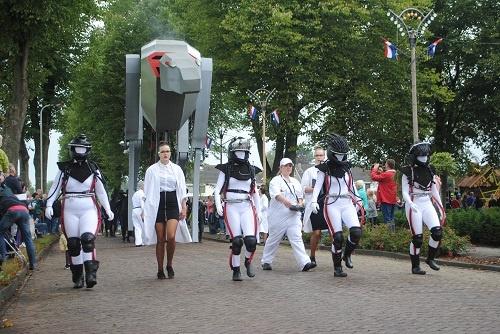 180906 Optocht ochtend Bouwen Houtring