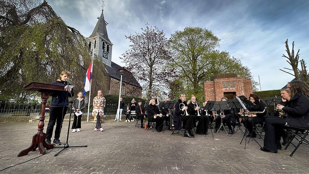 230405 Ouwsterhaule dodenherdenking 4 1000