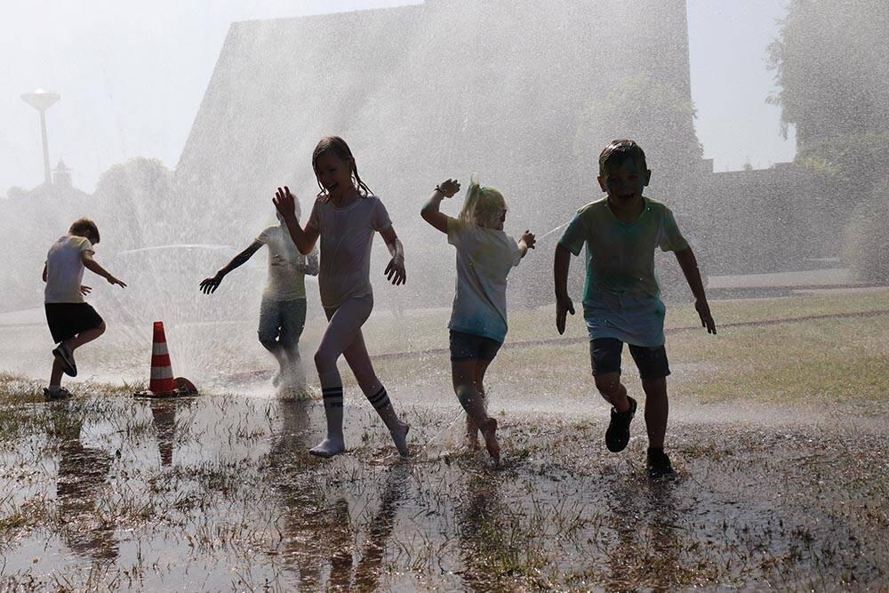 230616 SintNyk Klimmerbled colorfestival c SybrichKampen 5 1000