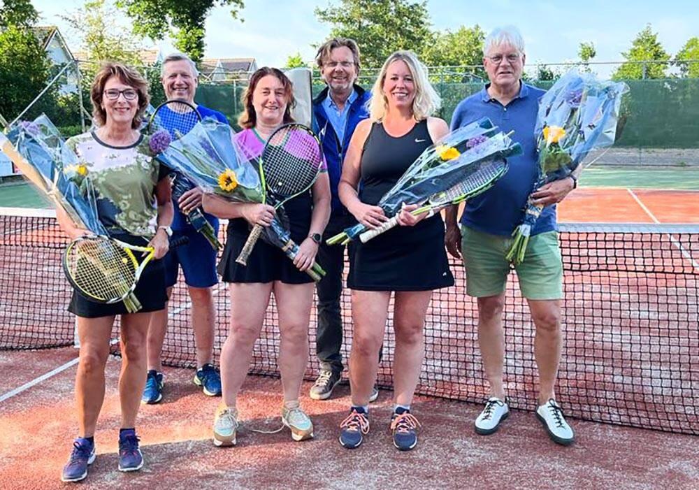 230615 Langweer mixteam kampioen voorjaar 1000