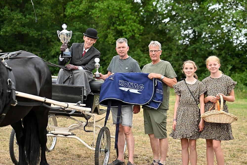 230618 SintNykTuigdag PDB Meine Woudstra wint Konag Jumbo bokaal 0489 c JohannaFaber 1000