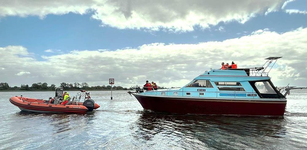 230807 Langweer brandweer kruiser motorpech