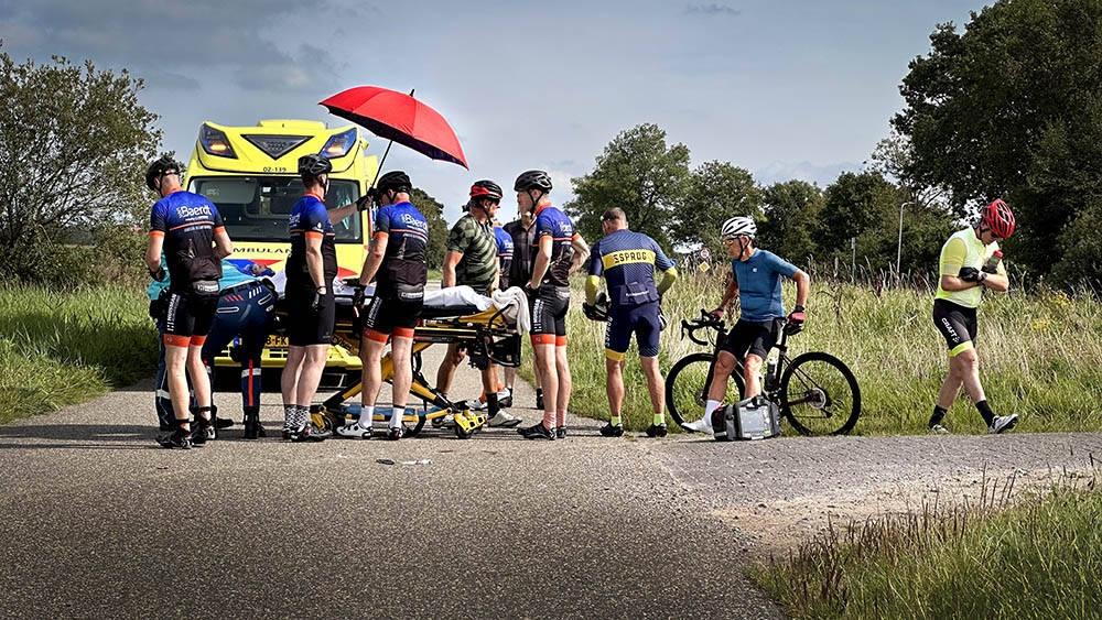 230903 Spannenburg snellefietster onderuit 1000