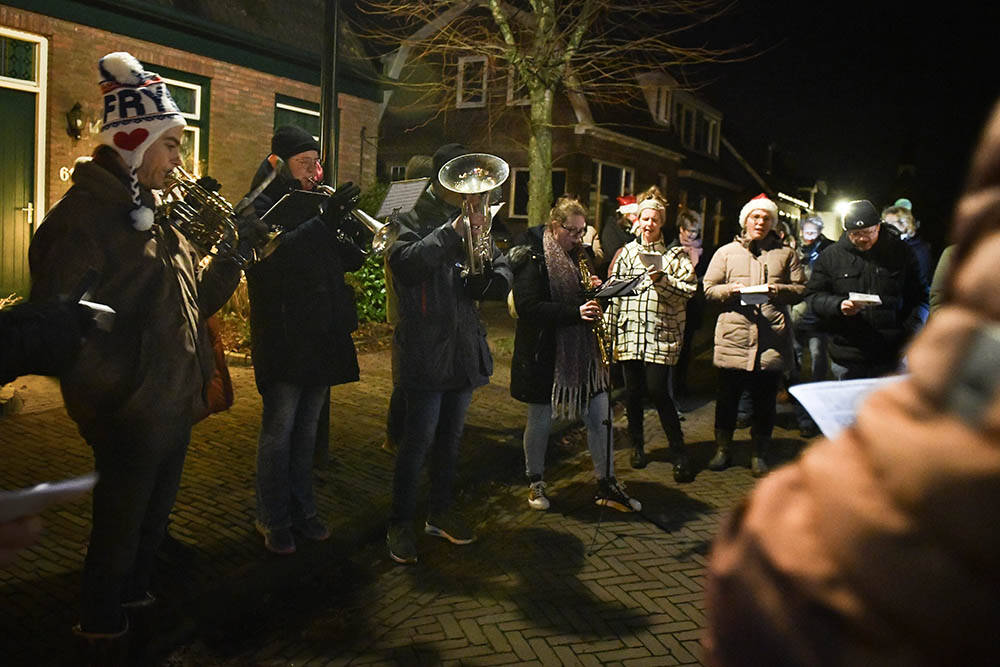 231224 Idskenhuizen SintNYk kerstzingen 2 1000