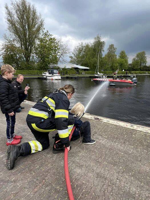 240427 Langweer koningsdag brandweer c JuliettedeBruin