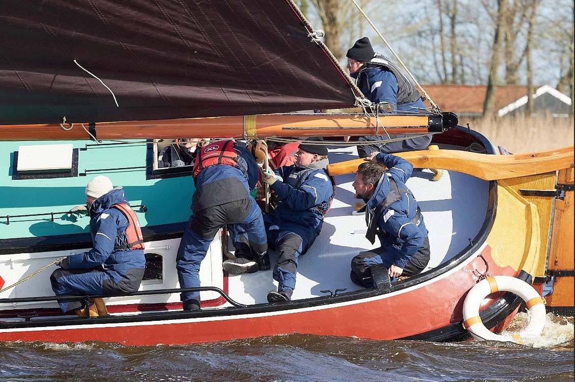 220410 Langweer Skutsjesilen openingseizoen 9