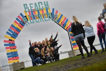 Ingekort Beachrockers Festival stormachtig en sfeervol