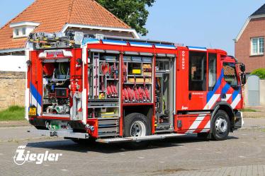 Nieuwe tankautospuit voor brandweer Sint Nicolaasga