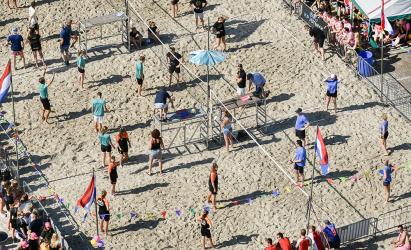 Beachvolleybaltoernooi terug op Langwarder Merke