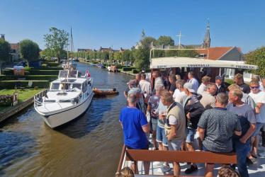 Leden van BusinessClub VVI maken vaartochtje