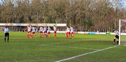 Renado 1 blijft winnen; Amelanders met 3-1 de boot in