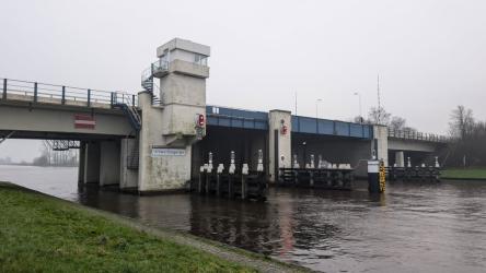 Langweerders getroffen door directe sluiting brug Twellegea